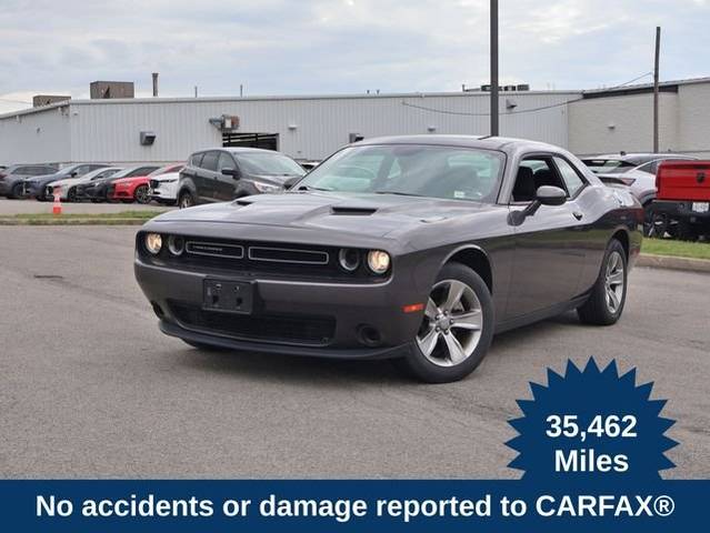 2019 Dodge Challenger SXT RWD photo
