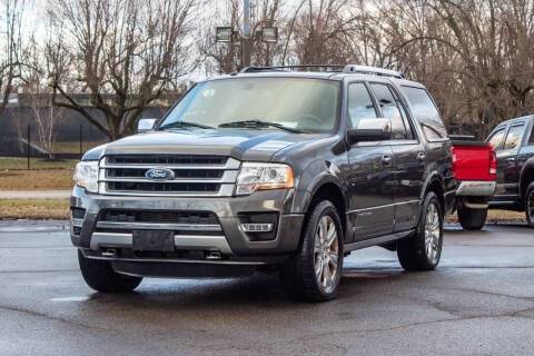 2017 Ford  Platinum 4WD photo