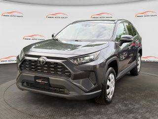 2019 Toyota RAV4 LE AWD photo