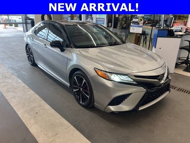 2019 Toyota Camry XSE FWD photo