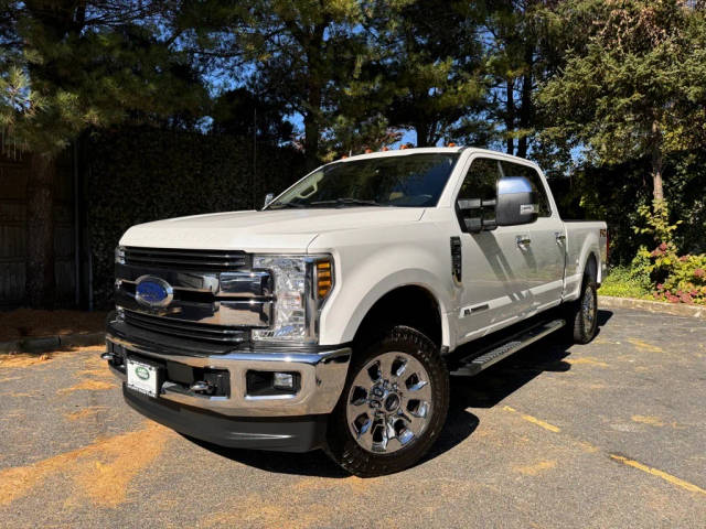 2019 Ford F-250 Super Duty LARIAT 4WD photo