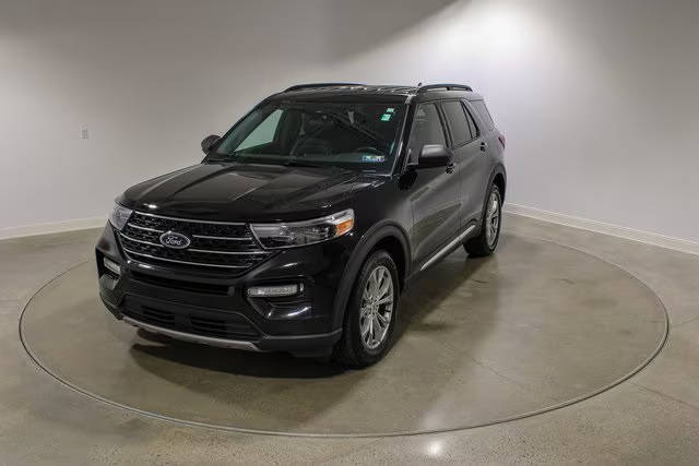 2020 Ford Explorer XLT 4WD photo