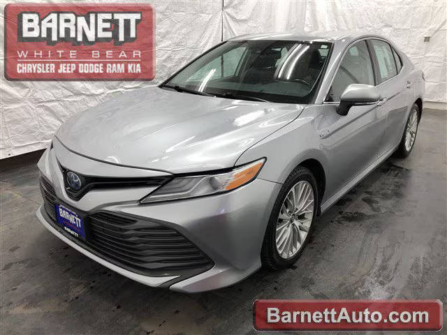 2019 Toyota Camry Hybrid XLE FWD photo