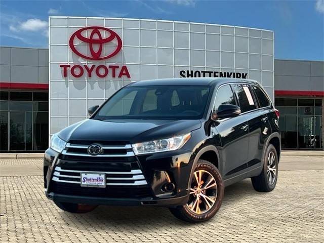 2019 Toyota Highlander LE FWD photo