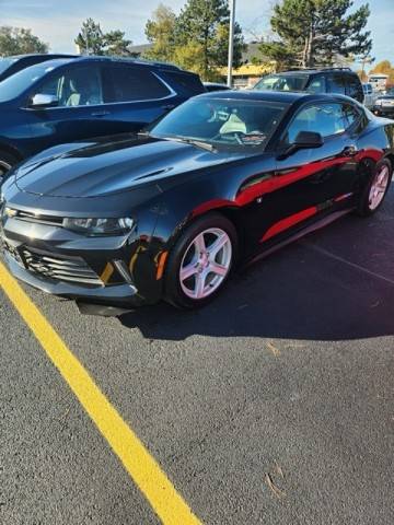 2016 Chevrolet Camaro 2LT RWD photo