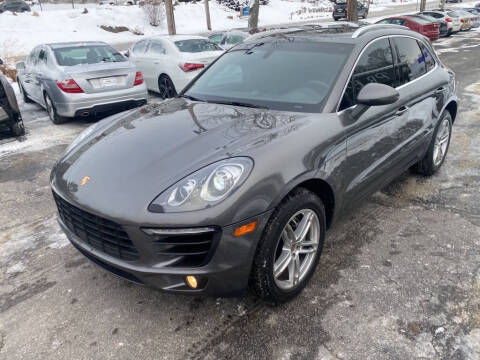 2015 Porsche Macan S AWD photo
