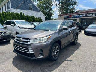 2018 Toyota Highlander LE FWD photo