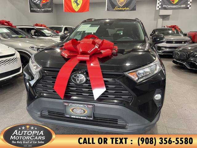 2019 Toyota RAV4 XLE AWD photo