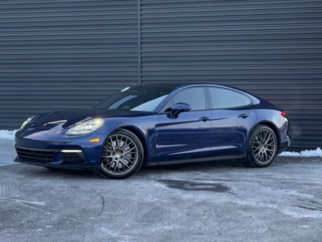 2020 Porsche Panamera 4 AWD photo