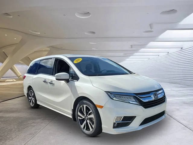 2019 Honda Odyssey Elite FWD photo