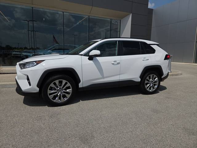 2019 Toyota RAV4 XLE Premium FWD photo