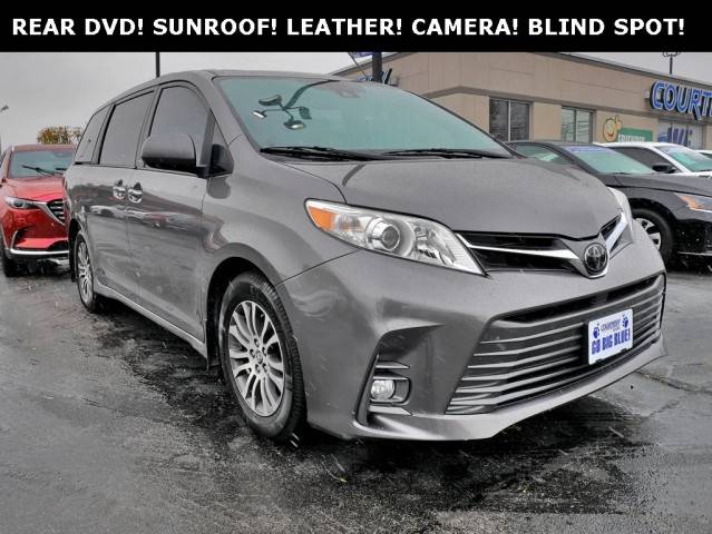 2020 Toyota Sienna XLE Premium FWD photo