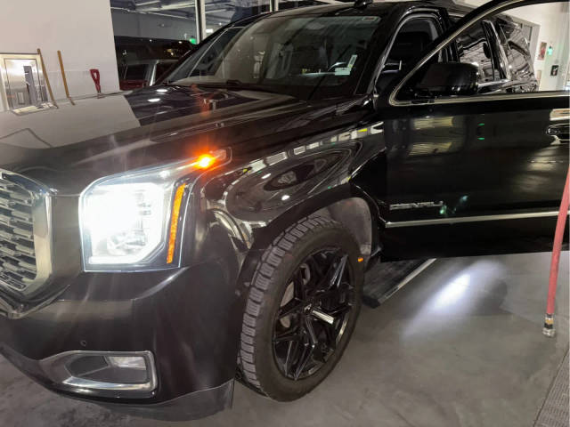 2020 GMC Yukon Denali 4WD photo