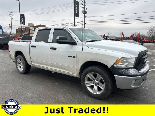 2016 Ram 1500 Express 4WD photo