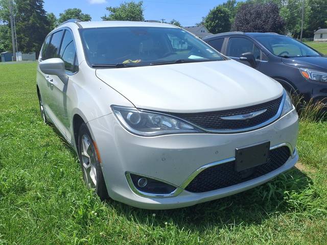 2020 Chrysler Pacifica Minivan Touring L Plus FWD photo