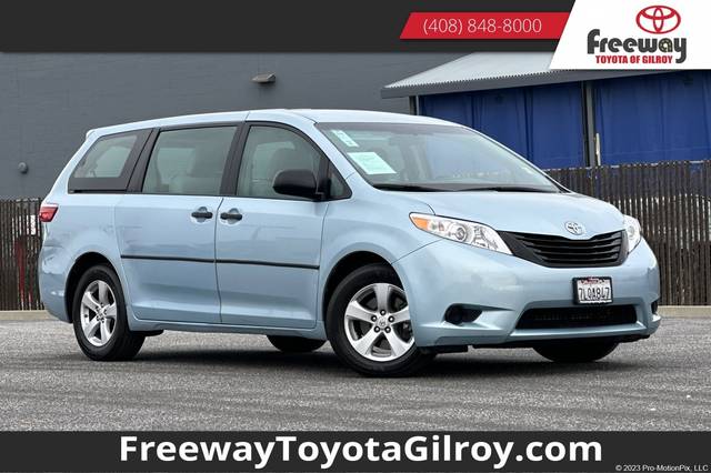 2015 Toyota Sienna L FWD photo