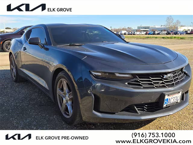 2020 Chevrolet Camaro 1LT RWD photo