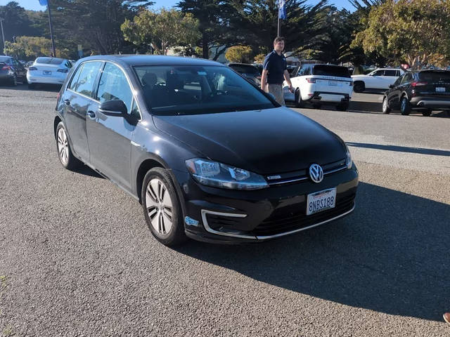 2019 Volkswagen e-Golf SE FWD photo