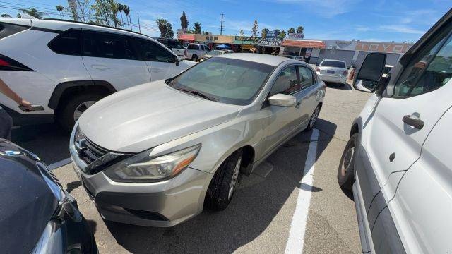 2016 Nissan Altima 2.5 S FWD photo