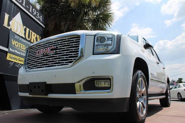 2019 GMC Yukon XL Denali RWD photo