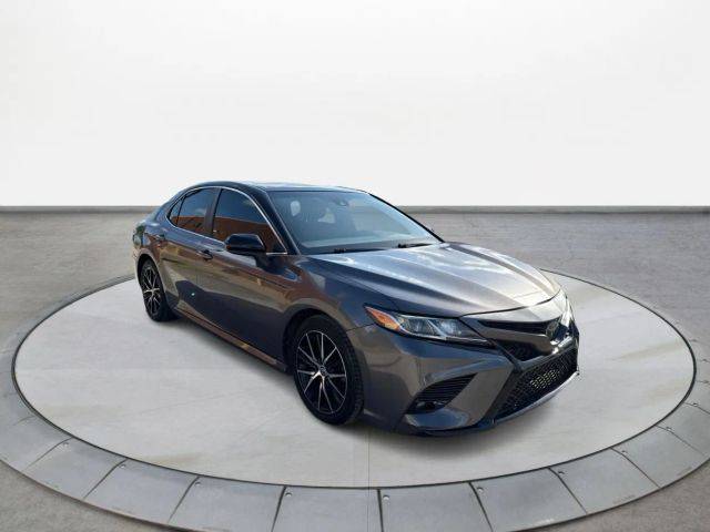 2018 Toyota Camry LE FWD photo