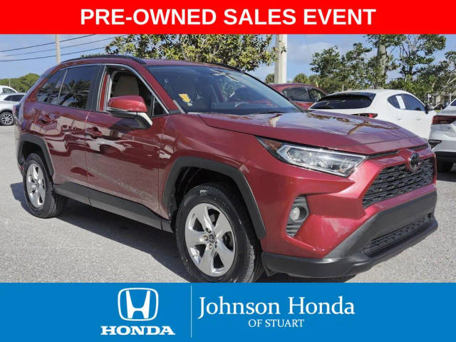 2019 Toyota RAV4 XLE FWD photo