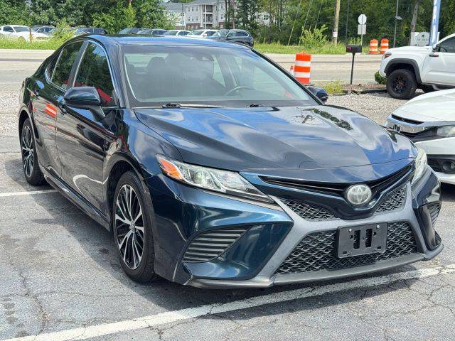2019 Toyota Camry SE FWD photo