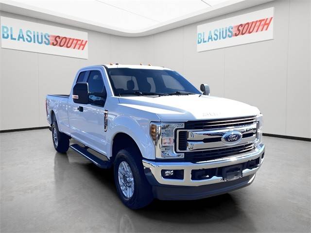 2019 Ford F-350 Super Duty XLT 4WD photo