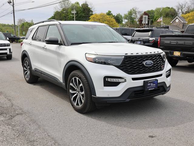 2020 Ford Explorer ST 4WD photo