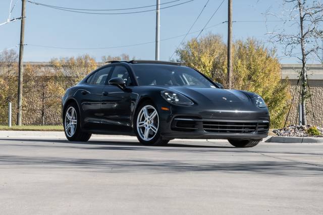 2020 Porsche Panamera 4 AWD photo