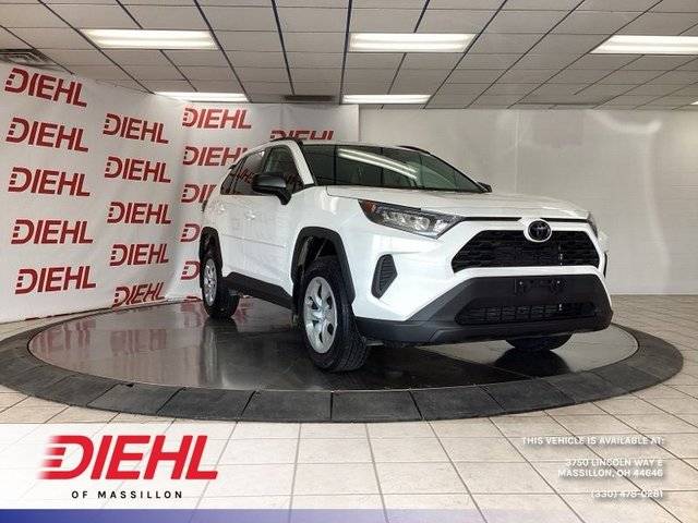2019 Toyota RAV4 LE AWD photo