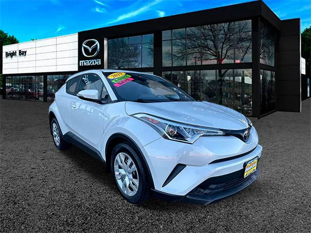 2019 Toyota C-HR LE FWD photo