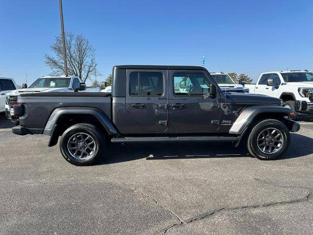 2020 Jeep Gladiator Overland 4WD photo