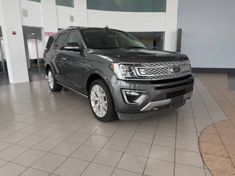 2019 Ford Expedition Platinum 4WD photo