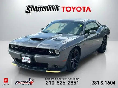 2019 Dodge Challenger R/T Scat Pack RWD photo