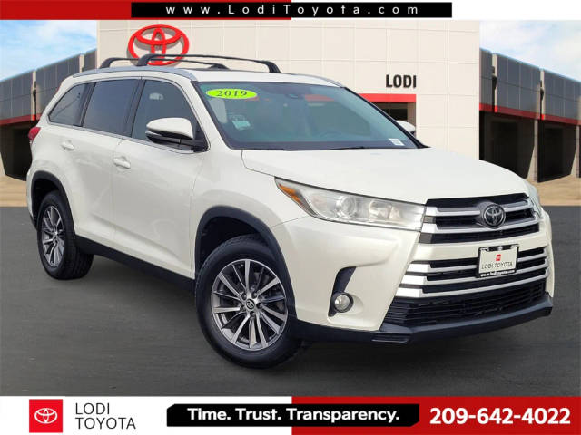 2019 Toyota Highlander XLE FWD photo