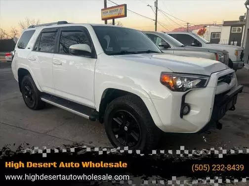 2020 Toyota 4Runner SR5 4WD photo