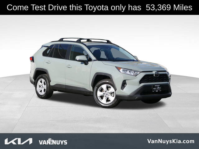 2019 Toyota RAV4 XLE FWD photo