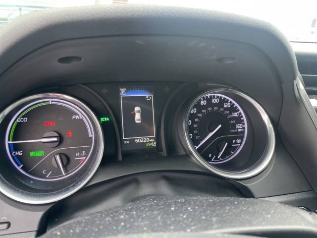 2019 Toyota Camry Hybrid SE FWD photo