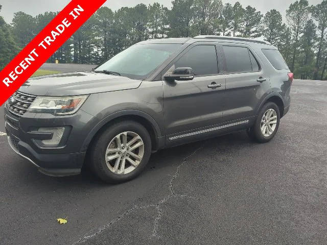 2016 Ford Explorer XLT FWD photo