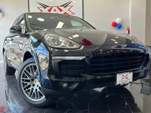 2017 Porsche Cayenne Platinum Edition AWD photo