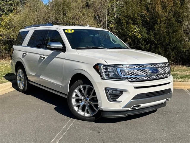 2019 Ford Expedition Platinum 4WD photo