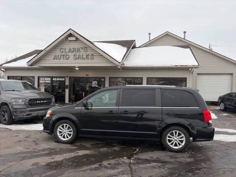 2018 Dodge Grand Caravan SXT FWD photo