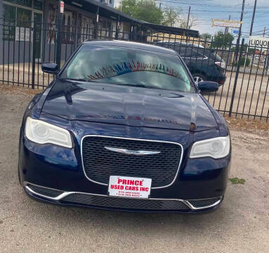 2016 Chrysler 300 Limited RWD photo