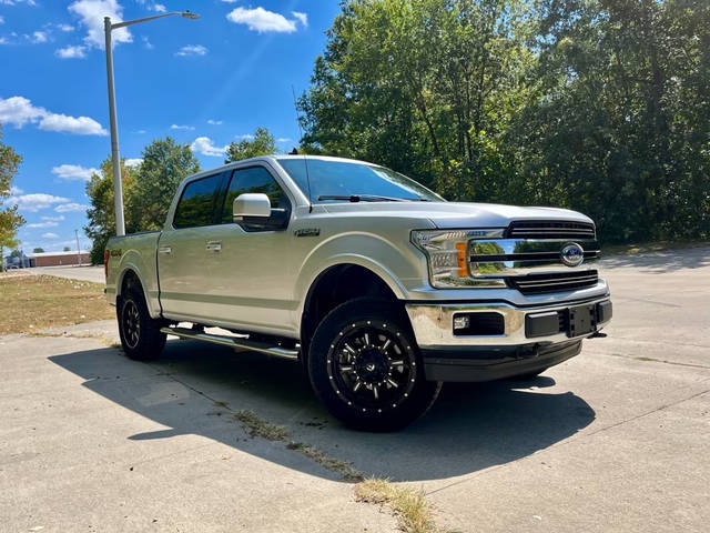 2019 Ford F-150 LARIAT 4WD photo