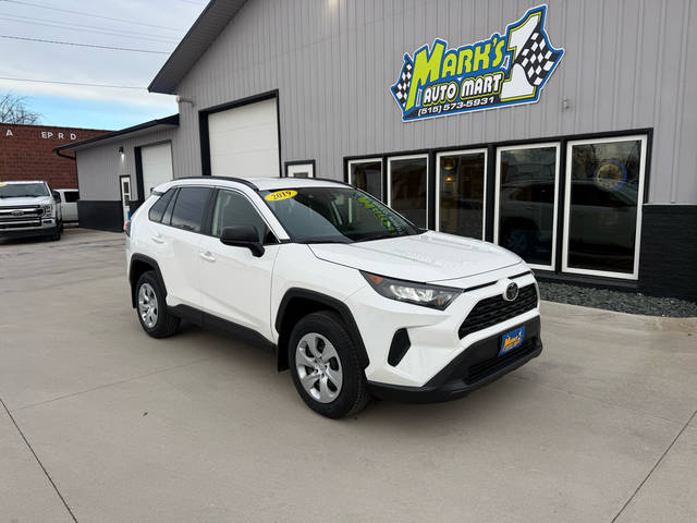 2019 Toyota RAV4 LE AWD photo