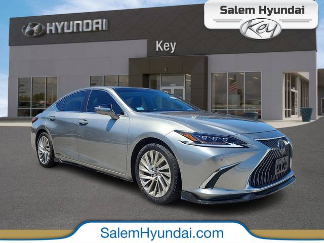 2019 Lexus ES ES 300h Ultra Luxury FWD photo