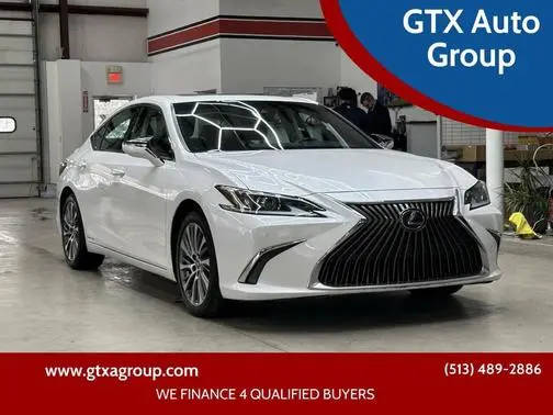 2019 Lexus ES ES 300h FWD photo