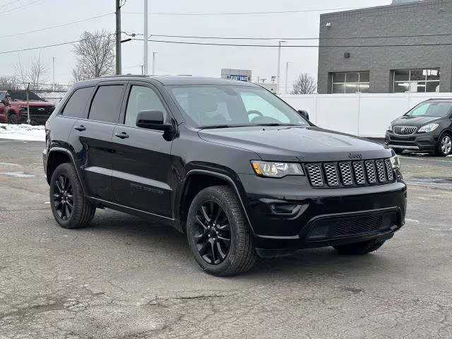 2020 Jeep Grand Cherokee Altitude 4WD photo