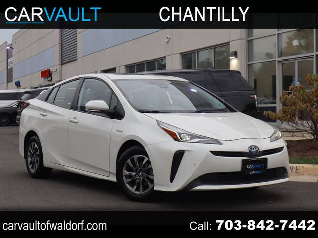 2019 Toyota Prius XLE FWD photo